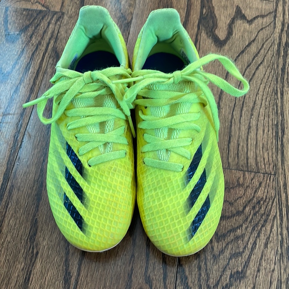 Adidas boys soccer cleats size 1